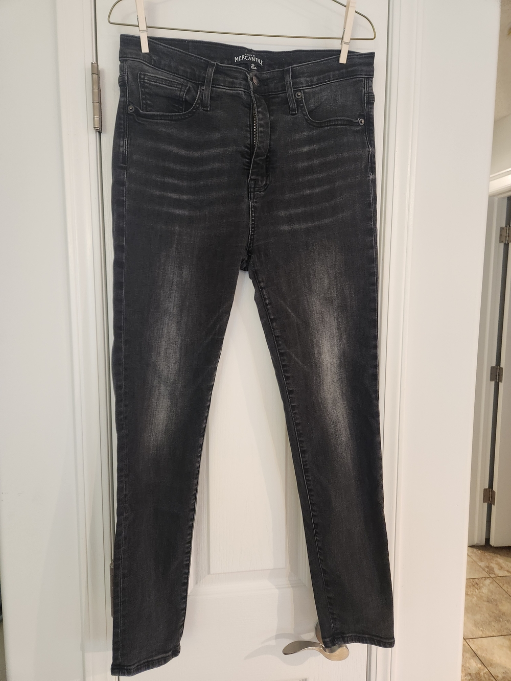 Mercantile by Gap Black Wash Skinny Jeans Size 29